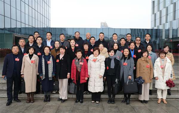 民盟盟員參加市“兩會(huì)”